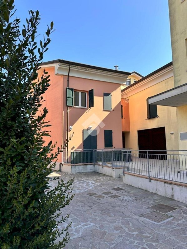 appartamento in vendita a Cervia in zona Castiglione di Cervia