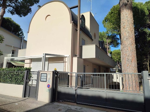 casa indipendente in vendita a Cervia in zona Milano Marittima