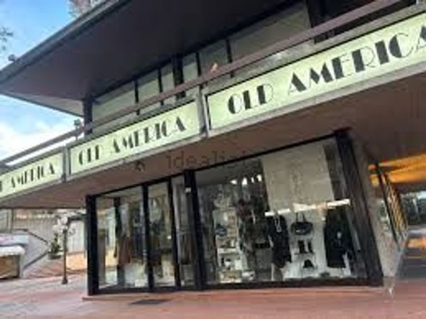 negozio in vendita a Cervia in zona Milano Marittima