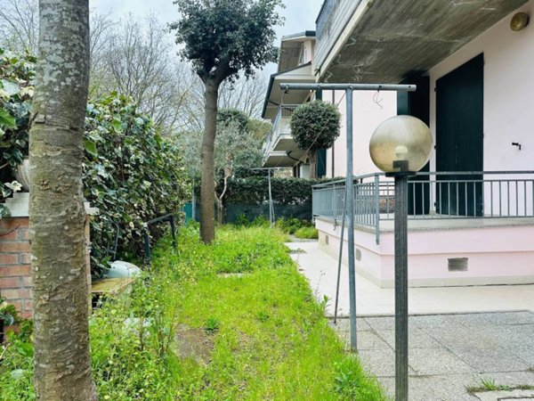 appartamento in vendita a Cervia in zona Pinarella