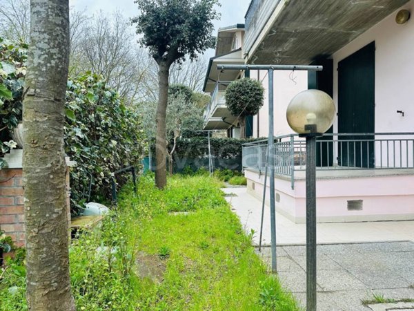 appartamento in vendita a Cervia in zona Pinarella