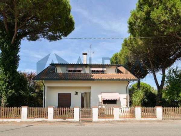 casa indipendente in vendita a Cervia in zona Villa Inferno