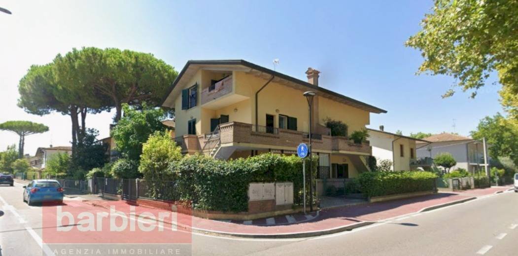 appartamento in vendita a Cervia in zona Pinarella