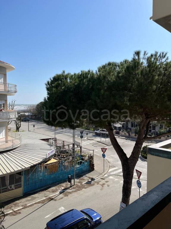 appartamento in vendita a Cervia in zona Pinarella