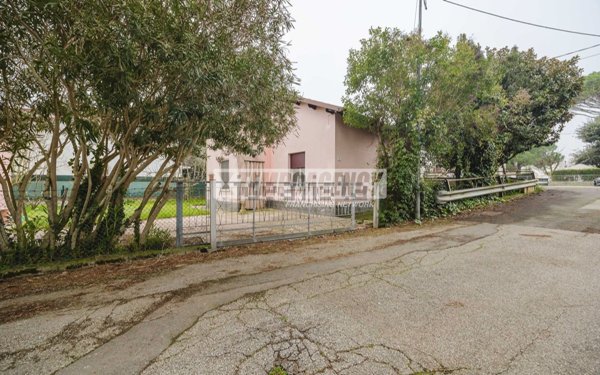 appartamento in vendita a Cervia in zona Pinarella