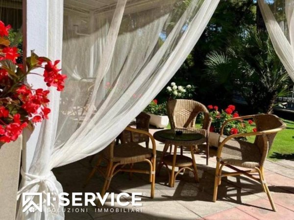 negozio in vendita a Cervia