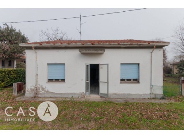 casa indipendente in vendita a Cervia in zona Pisignano
