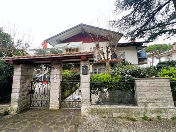 appartamento in vendita a Cervia in zona Milano Marittima