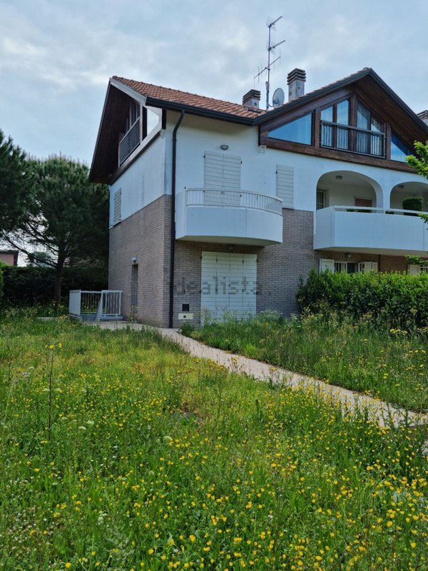 casa indipendente in vendita a Cervia