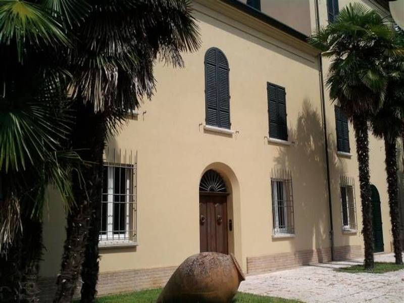 casa indipendente in vendita a Cervia