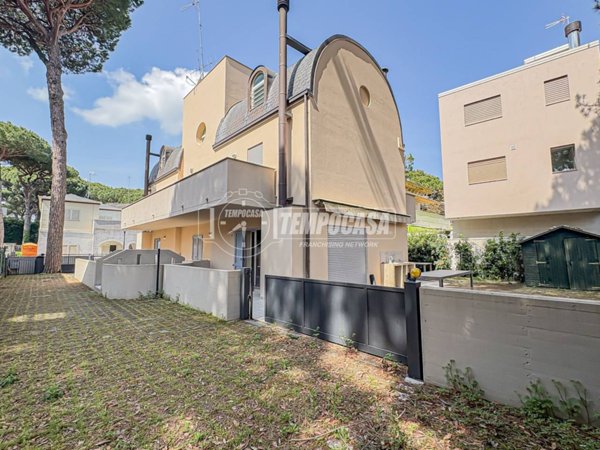 appartamento in vendita a Cervia in zona Milano Marittima