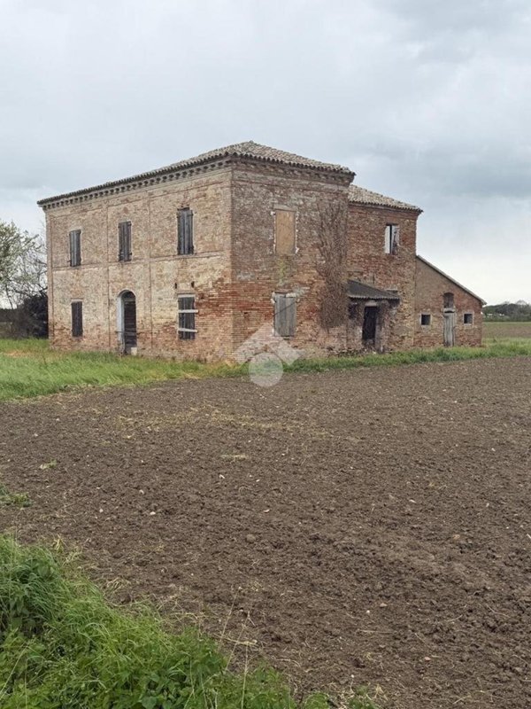 casa indipendente in vendita a Cervia in zona Pisignano