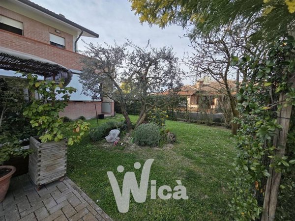 appartamento in vendita a Cervia in zona Castiglione di Cervia