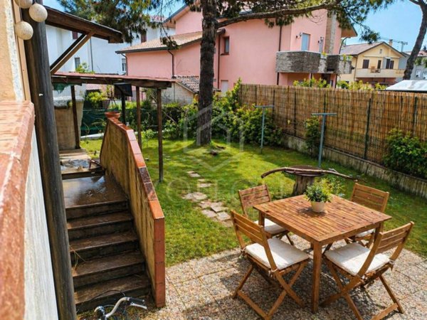 appartamento in vendita a Cervia in zona Milano Marittima