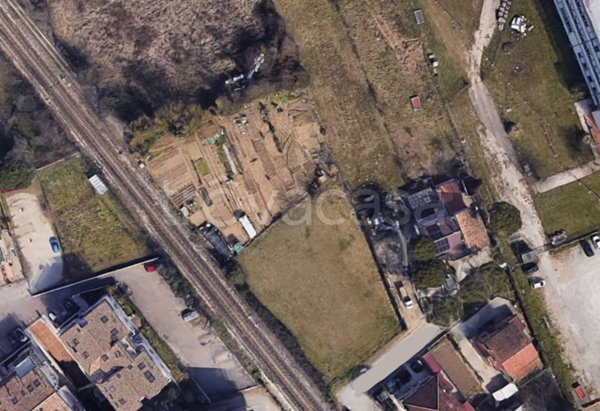 terreno edificabile in vendita a Cervia in zona Milano Marittima