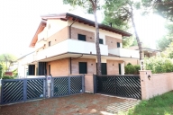 appartamento in vendita a Cervia in zona Milano Marittima