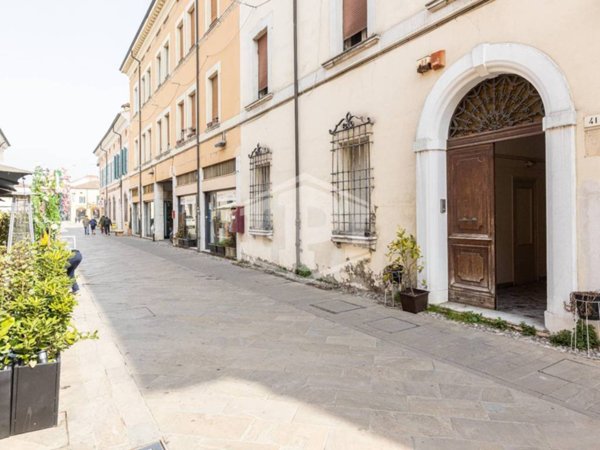 intera palazzina in vendita a Cervia