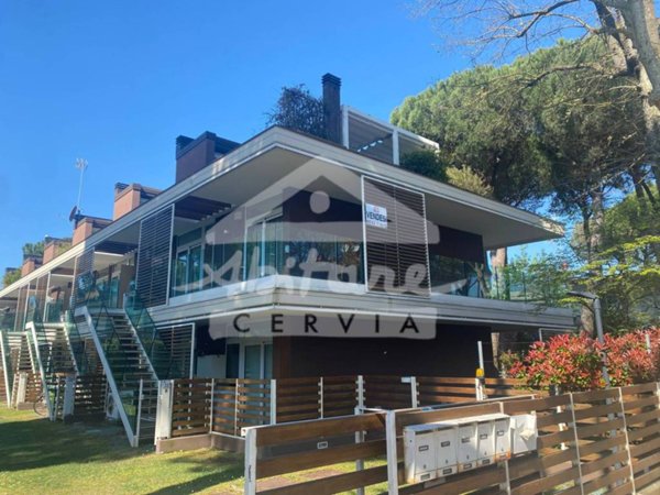 appartamento in vendita a Cervia in zona Milano Marittima