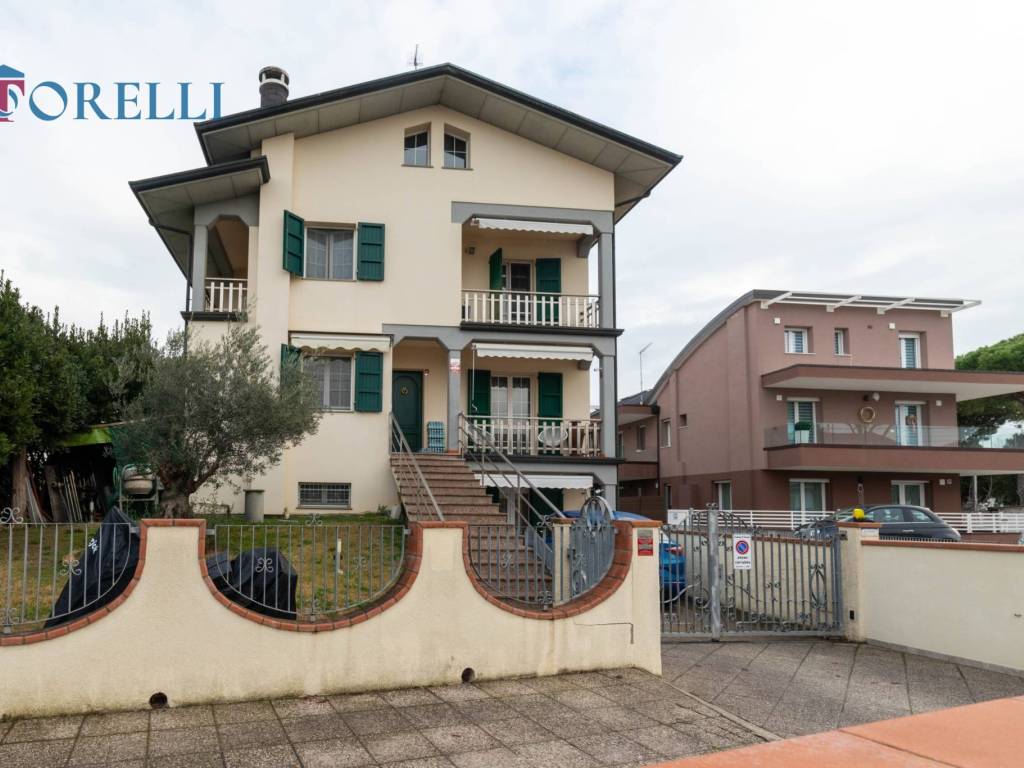 casa indipendente in vendita a Cervia in zona Milano Marittima