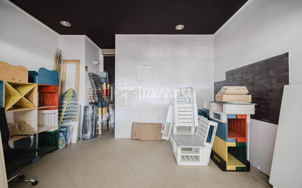 negozio in vendita a Cervia in zona Milano Marittima