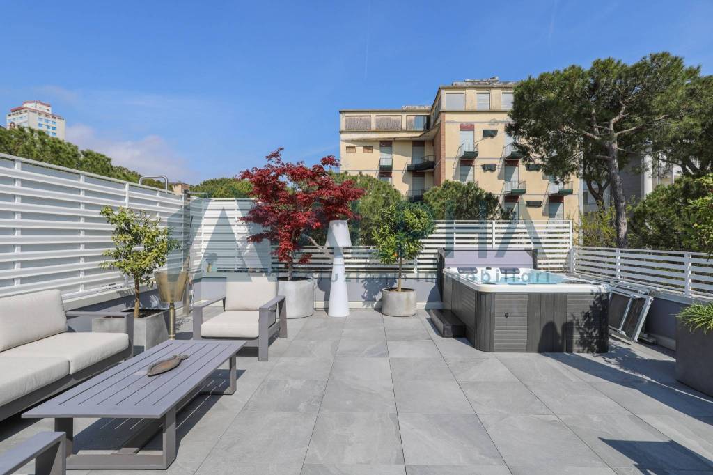 appartamento in vendita a Cervia in zona Milano Marittima