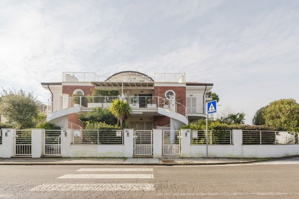 appartamento in vendita a Cervia in zona Pinarella