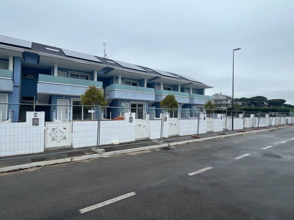 appartamento in vendita a Cervia in zona Pinarella