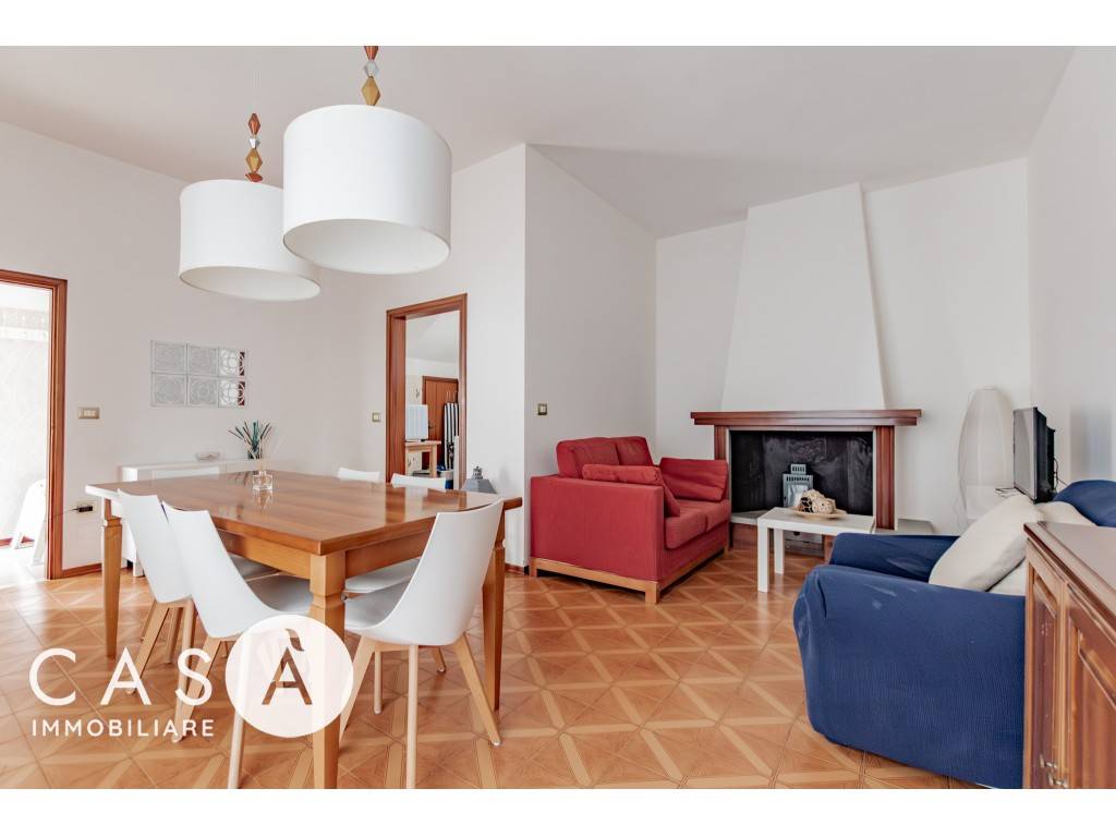 casa indipendente in vendita a Cervia in zona Milano Marittima