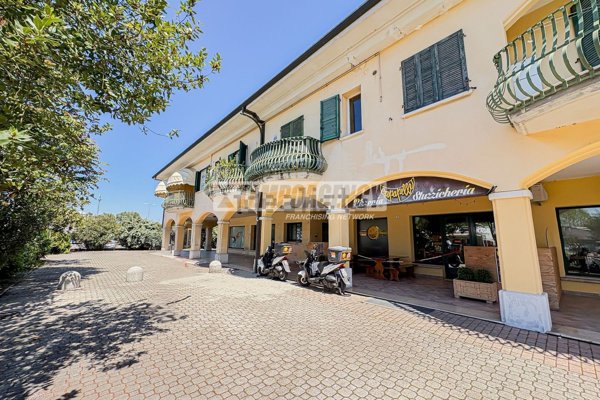 appartamento in vendita a Cervia in zona Milano Marittima
