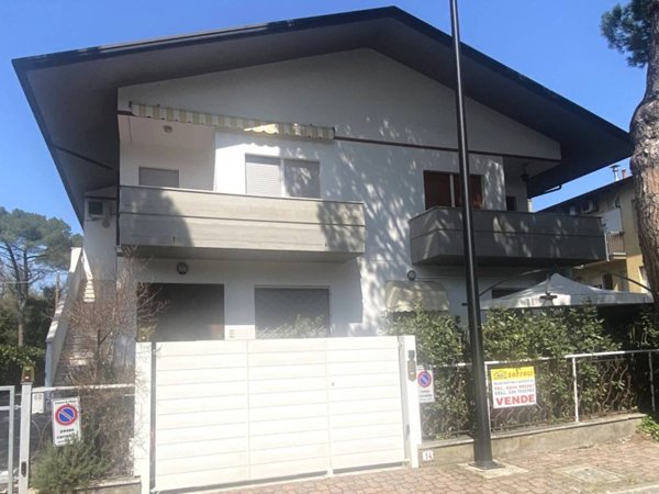 casa indipendente in vendita a Cervia in zona Milano Marittima