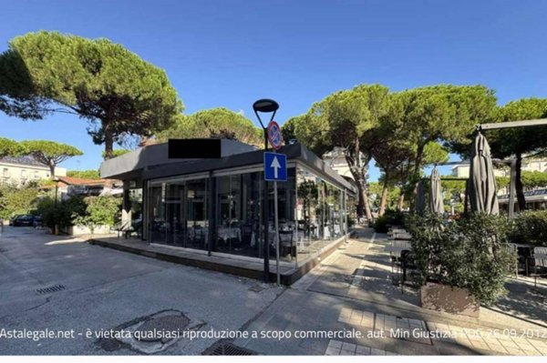 negozio in vendita a Cervia in zona Milano Marittima