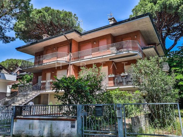 casa indipendente in vendita a Cervia in zona Milano Marittima