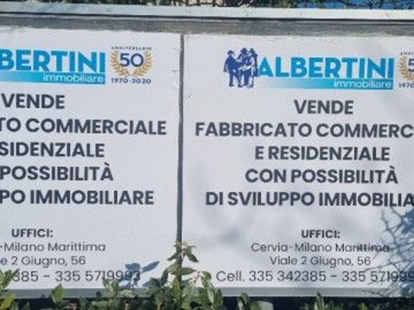 locale commerciale in vendita a Cervia in zona Milano Marittima