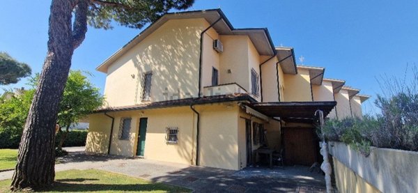 casa indipendente in vendita a Cervia