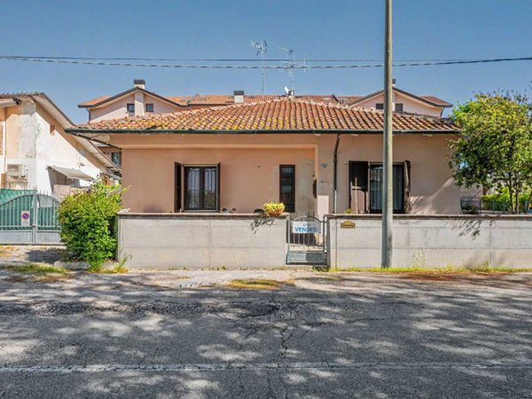 casa indipendente in vendita a Cervia in zona Pisignano
