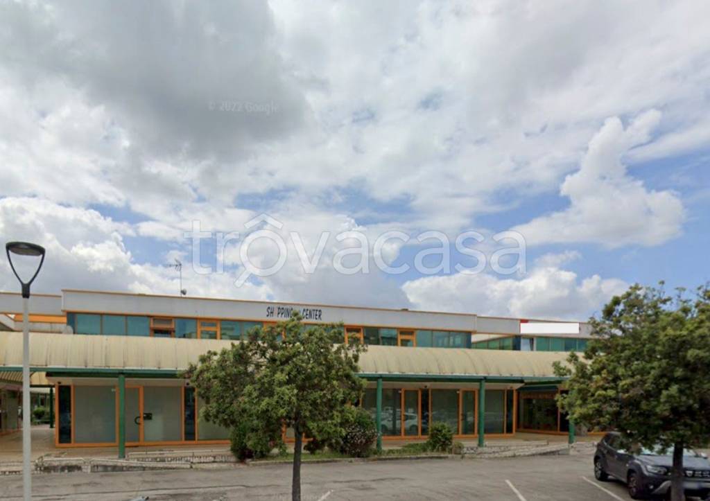 negozio in vendita a Cervia in zona Pinarella