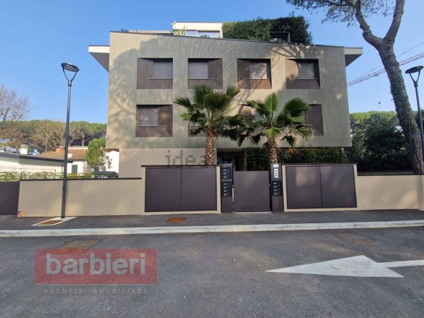 appartamento in vendita a Cervia in zona Milano Marittima