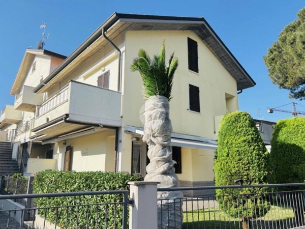 appartamento in vendita a Cervia in zona Milano Marittima