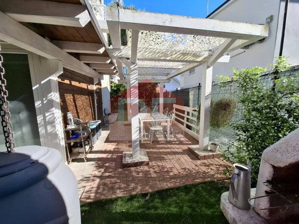 appartamento in vendita a Cervia in zona Milano Marittima