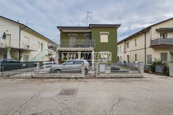 appartamento in vendita a Cervia in zona Pinarella