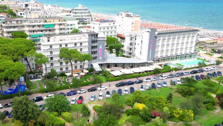 ufficio in vendita a Cervia in zona Milano Marittima
