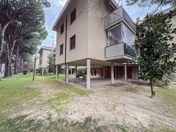 appartamento in vendita a Cervia in zona Pinarella
