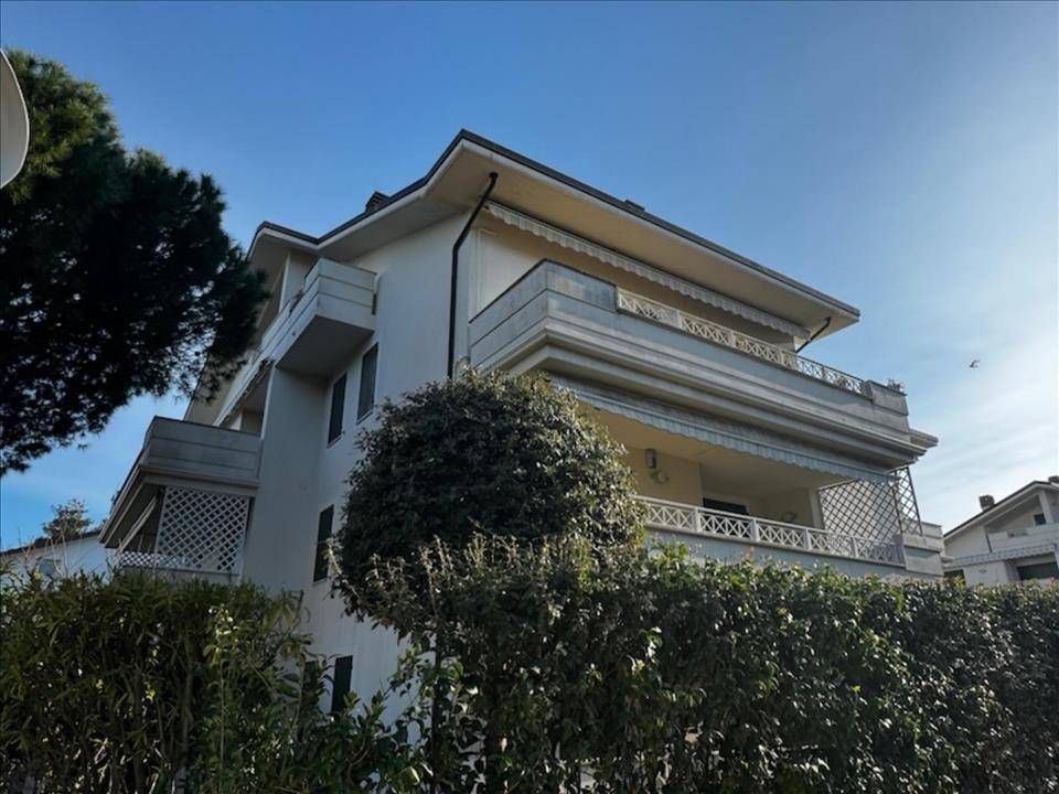 appartamento in vendita a Cervia in zona Milano Marittima