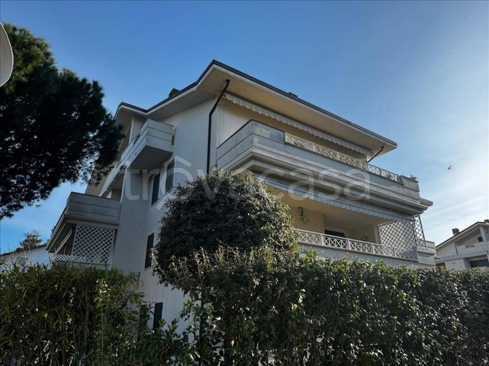 appartamento in vendita a Cervia in zona Milano Marittima