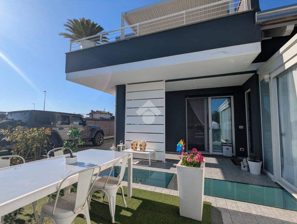 casa indipendente in vendita a Cervia