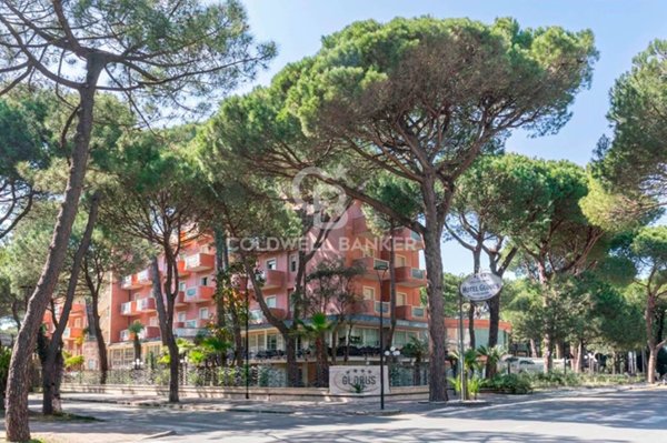 negozio in vendita a Cervia in zona Milano Marittima