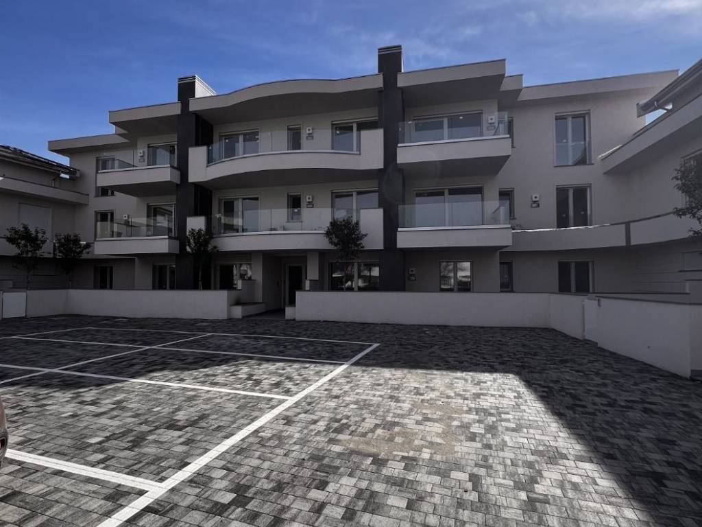 appartamento in vendita a Cervia in zona Pinarella