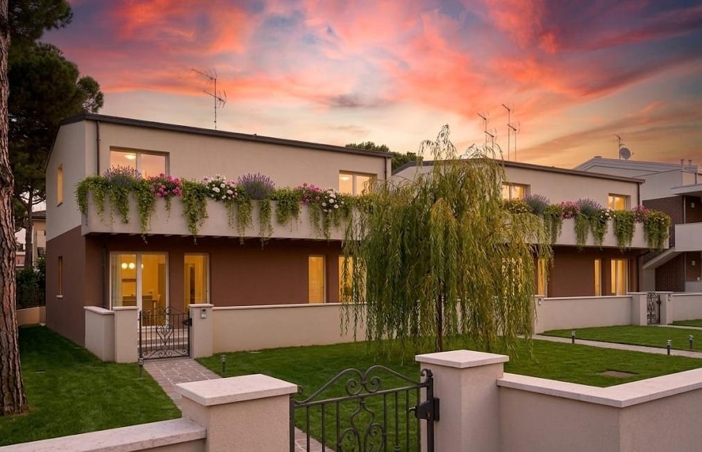 casa indipendente in vendita a Cervia in zona Pinarella