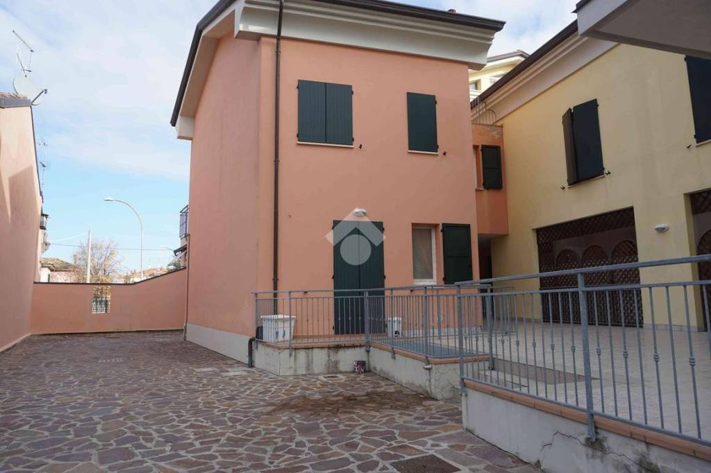 appartamento in vendita a Cervia in zona Castiglione di Cervia