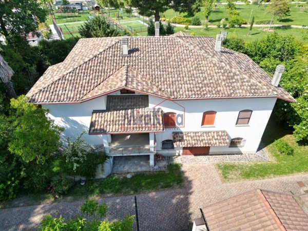 casa indipendente in vendita a Cervia in zona Castiglione di Cervia